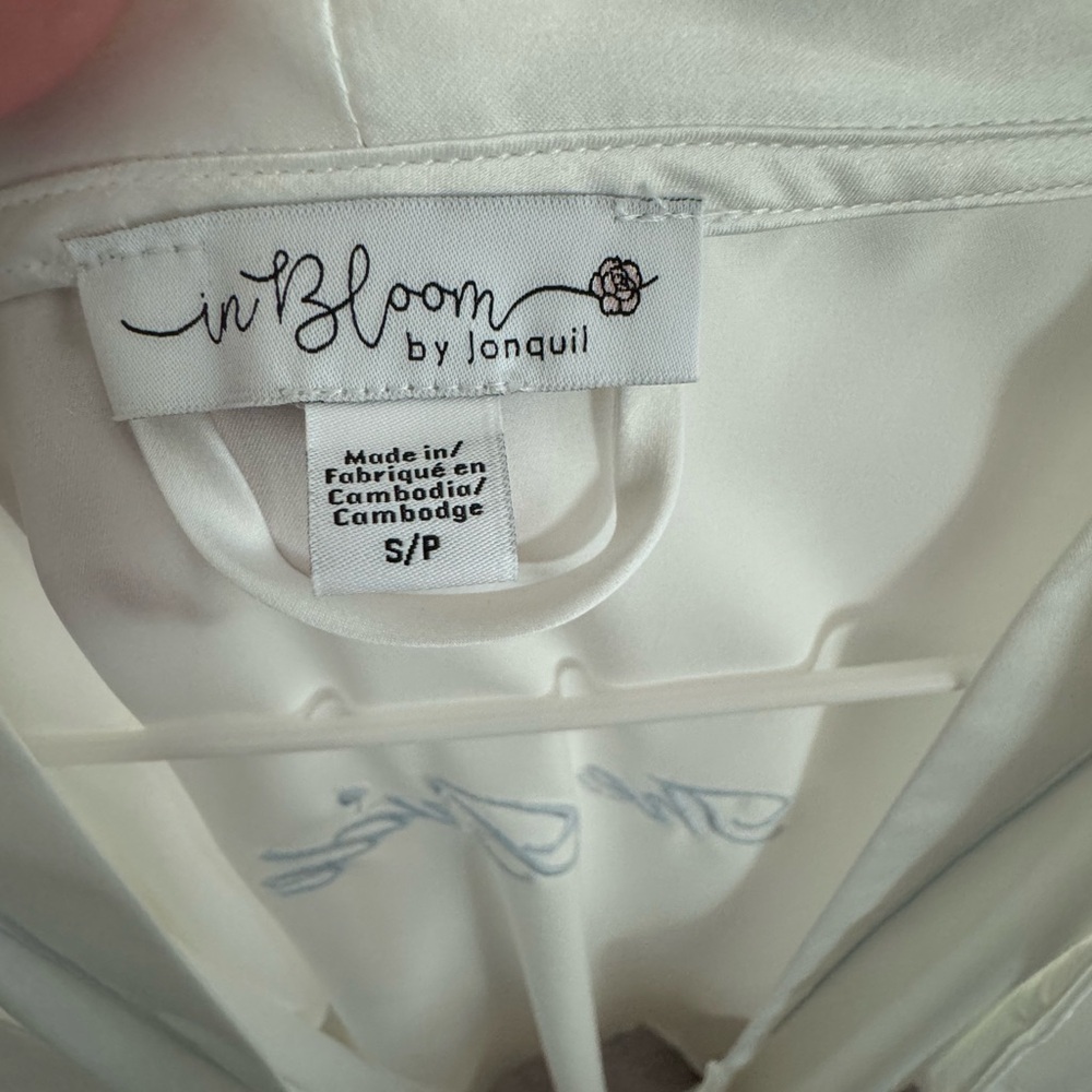 Bride Silky White Robe - Picture 3 of 4